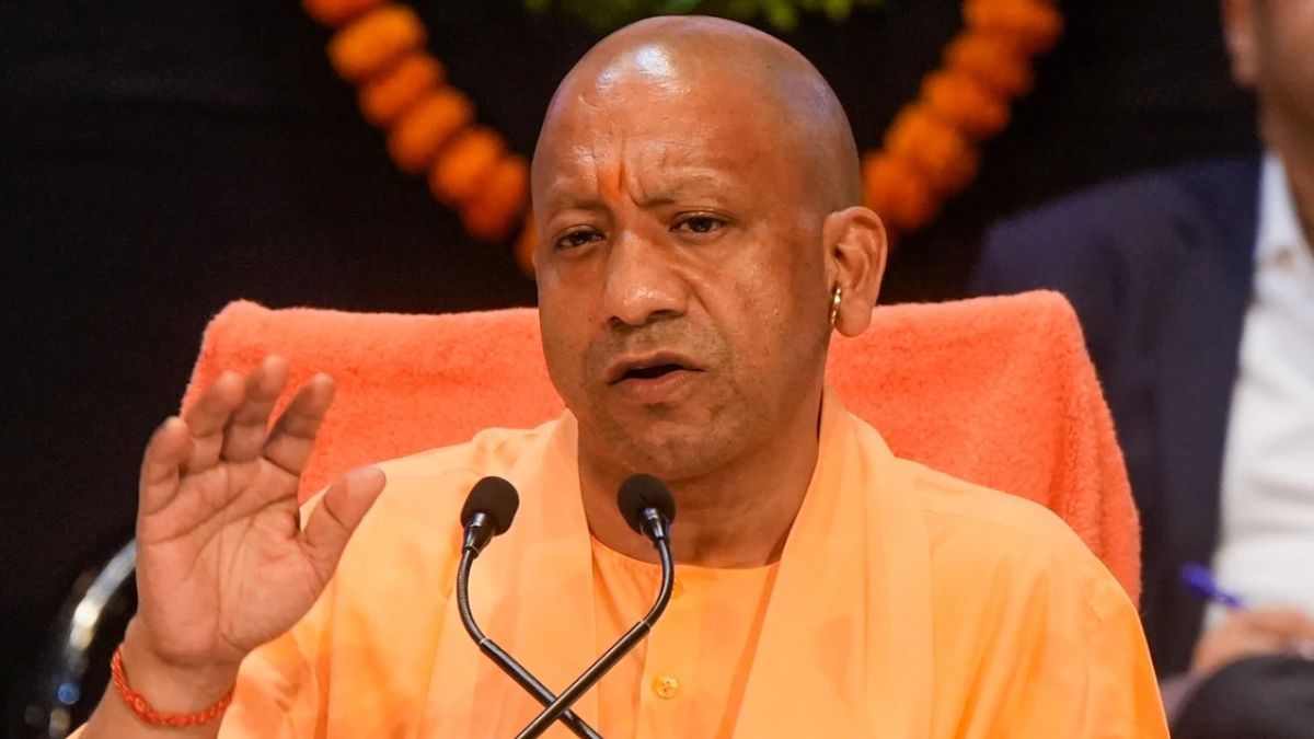उत्तर प्रदेश : जीरो पावर्टी की ओर बढ़ रहा यूपी, योगी सरकार का मॉडल ले रहा आकार उत्तर प्रदेश : जीरो पावर्टी की ओर बढ़ रहा यूपी, योगी सरकार का मॉडल ले रहा आकार