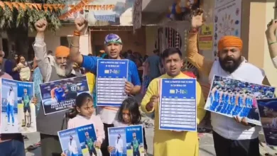 Crowds of devotees gathered at Shri Pashupatinath Temple in Vishwas Nagar on Mahashivratri.