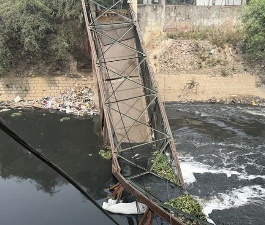 Delhi bridge collapse, foot over bridge accident Delhi, nala bridge collapse news,