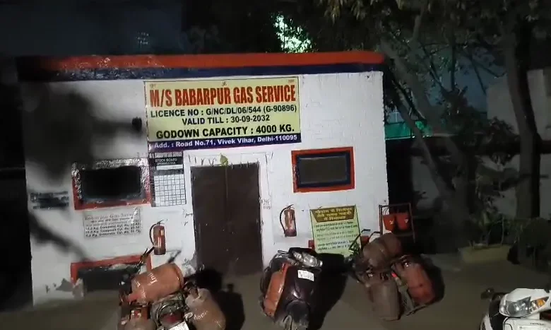 Delhi cyber crime news, Vivek Vihar raid, gas agency investigation,