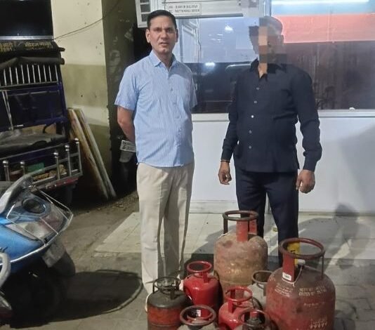 Delhi LPG racket, illegal gas refilling, Gandhi Nagar Delhi crime