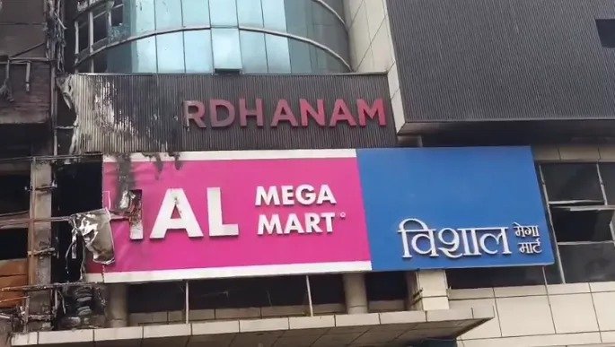 Noida fire, Vishal Mega Mart blaze, Sector-76 Noida, Gautam Buddha Nagar fire