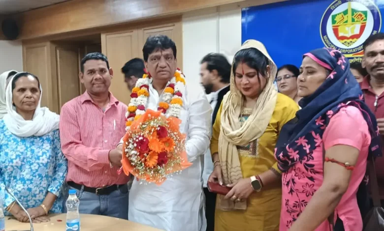 Shahdara meeting news, MCD sanitation workers issue, Sanjay Gehlot