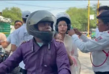 Delhi road safety drive, helmet distribution Shahdara, Delhi traffic police campaign