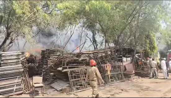 Delhi fire news, Jyoti Nagar fire, tent house fire Delhi,