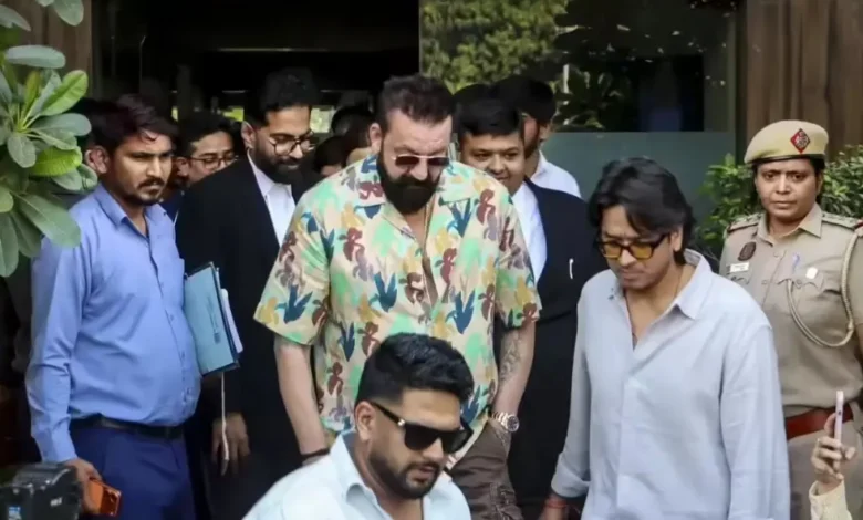 Sanjay Dutt apology news, Sarke Chunari controversy,