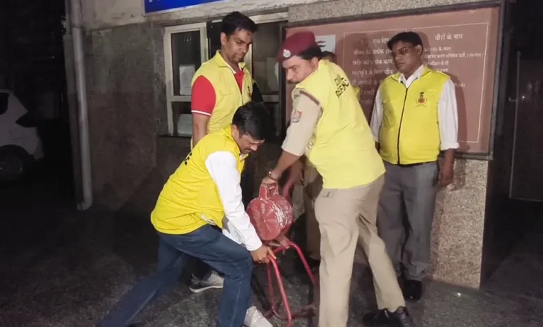 Delhi mock drill, blast call panic Delhi, emergency response drill,