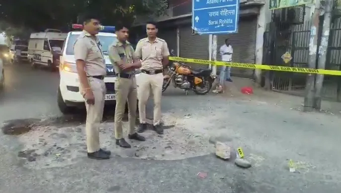 Delhi firing news, Karol Bagh shooting, Delhi crime news