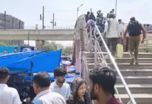 Delhi migration crisis, Anand Vihar crowd, people leaving Delhi