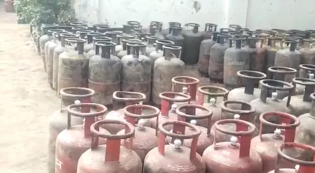 Commercial LPG price hike, Delhi gas cylinder price,