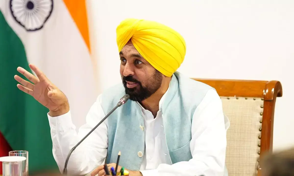 Punjab : भगवंत मान सरकार की शिक्षा क्रांति का असर, 10वीं बोर्ड परीक्षा में पहले तीन में दो स्थानों पर छात्राओं ने मारी बाजी Punjab : भगवंत मान सरकार की शिक्षा क्रांति का असर, 10वीं बोर्ड परीक्षा में पहले तीन में दो स्थानों पर छात्राओं ने मारी बाजी