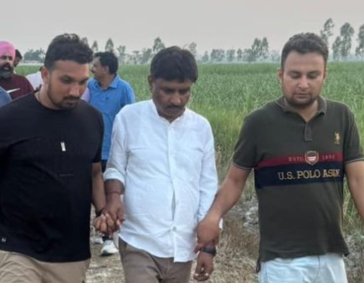 Uttar Pradesh : हापुड़ में रिश्वत लेते एसीओ गिरफ्तार, एंटी करप्शन टीम ने 40 हजार रुपये के साथ दबोचा