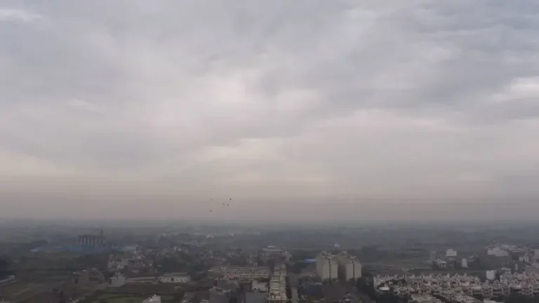 Weather : देश में मौसम के दो रंग, दक्षिण में मानसून की दस्तक तो उत्तर भारत भीषण लू की चपेट में