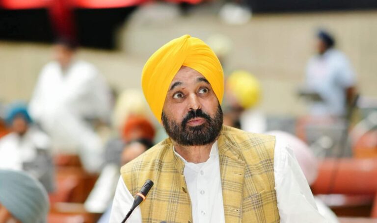 Punjab : भगवंत मान सरकार की ऐतिहासिक पहल, पंजाब के 40 लाख गरीब-दलित-पिछड़े वर्ग के परिवारों को मुफ्त राशन किट मिलनी शुरू
