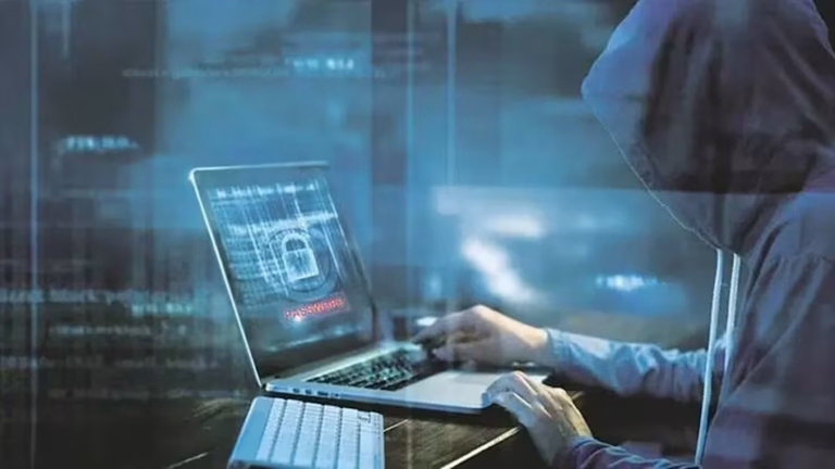 Noida Cyber Fraud News: शेयर बाजार में निवेश का झांसा देकर IT कर्मचारी से 56.93 लाख की ठगी, साइबर पुलिस जांच में जुटी