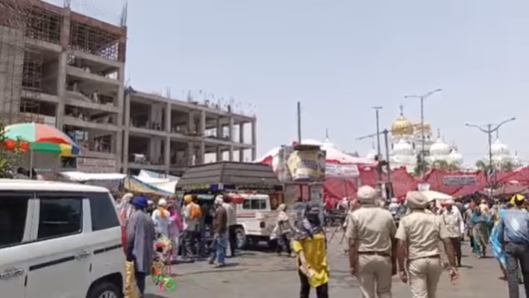 Amritsar Gurudwara Accident: गुरुद्वारा शहीदां साहिब में बड़ा हादसा, जाप कर रहीं महिलाओं पर गिरी लोहे की प्लेट, 2 की मौत