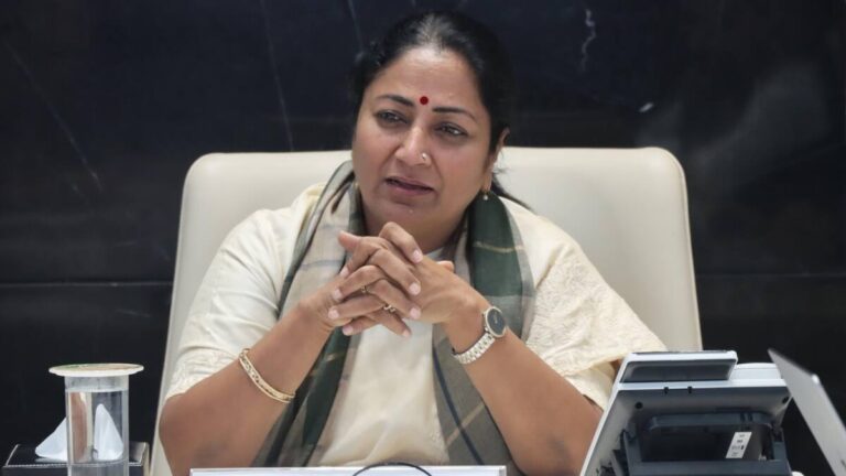 New Delhi : दिल्ली सरकार ने विमान ईंधन पर वैट 25% से घटाकर 7% किया, एयरलाइन्स को बड़ी राहत