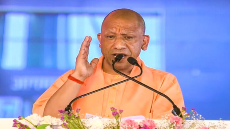 Uttar Pradesh : योगी सरकार के स्टेट रिव्यू मिशन से स्वास्थ्य सेवाओं में हो रहा सुधार, बढ़ा जनता का भरोसा