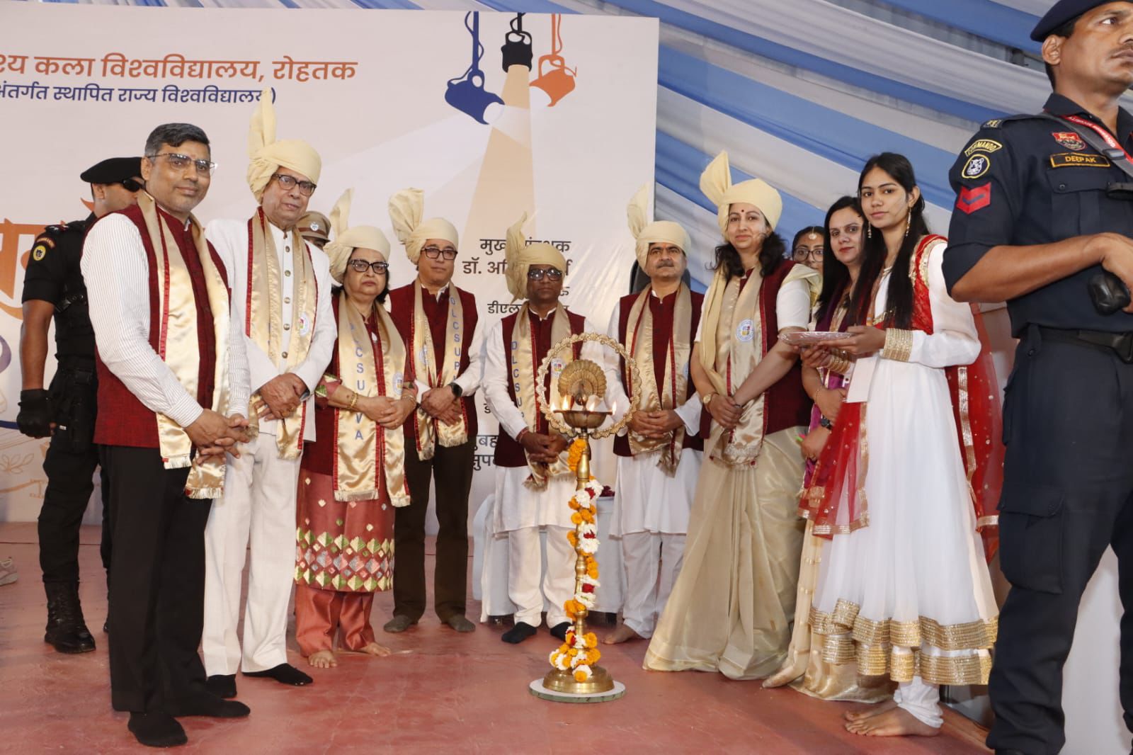 New Delhi : सुपवा दीक्षांत समारोह में 760 छात्रों को डिग्री, 35 को गोल्ड मेडल New Delhi : सुपवा दीक्षांत समारोह में 760 छात्रों को डिग्री, 35 को गोल्ड मेडल