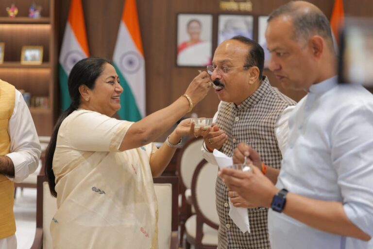 New Delhi : पश्चिम बंगाल और असम में भाजपा की जीत पर मुख्यमंत्री रेखा गुप्ता ने जताई खुशी