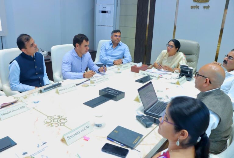 New Delhi : गर्मियों में जल प्रबंधन पर सख्त निर्देश, हर नागरिक तक पर्याप्त पानी पहुंचाने पर जोर