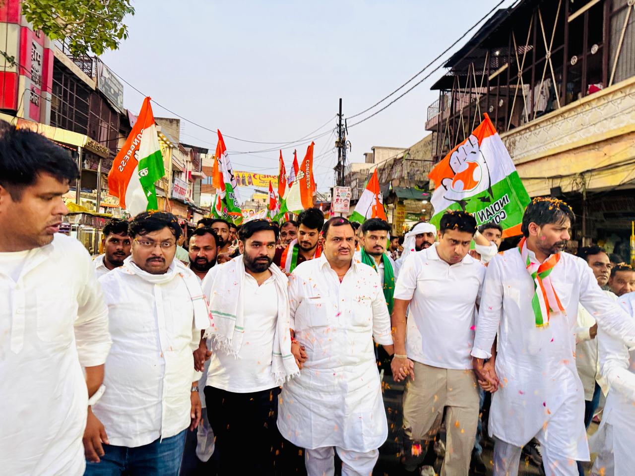 Uttar Pradesh : बुलंदशहर में कांग्रेस की ‘किसान-नौजवान बचाओ यात्रा’ का भव्य स्वागत Uttar Pradesh : बुलंदशहर में कांग्रेस की ‘किसान-नौजवान बचाओ यात्रा’ का भव्य स्वागत
