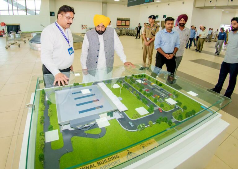 Punjab : हलवारा हवाई अड्डे का नाम शहीद करतार सिंह सराभा के नाम पर हो- भगवंत सिंह मान