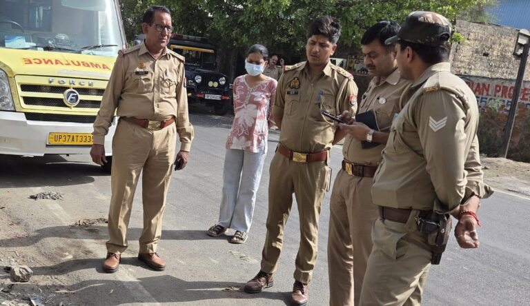 Uttar Pradesh : हापुड़ में अज्ञात व्यक्ति का शव मिला, पहचान के प्रयास जारी