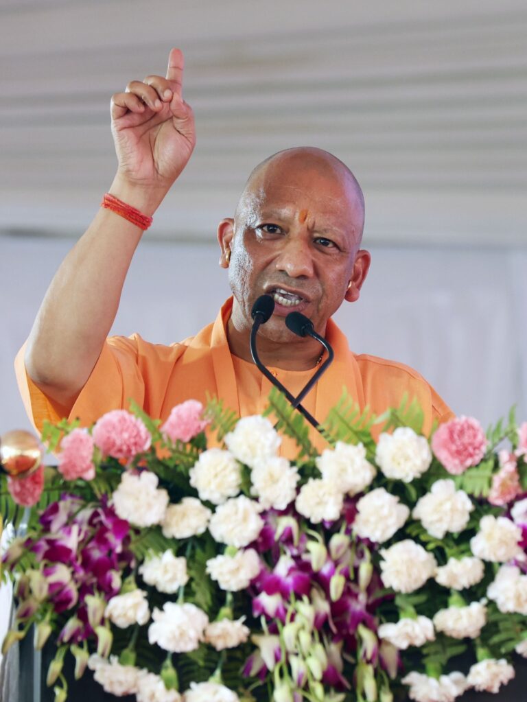 Uttar Pradesh : अहिंसा सर्वोच्च धर्म, लेकिन देश-समाज की सुरक्षा के लिए खतरा पैदा करने वालों के प्रति अपनानी पड़ेगी हिंसा- मुख्यमंत्री