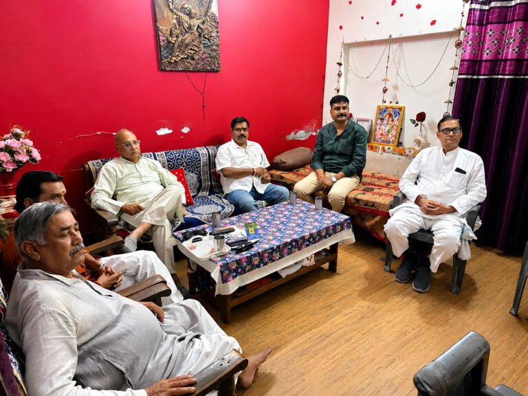 Uttar Pradesh : बुलंदशहर में भाजपा कार्यकर्ताओं ने सुना ‘मन की बात’, प्रधानमंत्री के संदेशों से मिली प्रेरणा