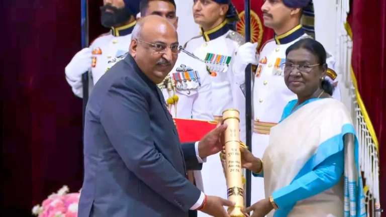 Nilesh Mandalevala: राष्ट्रपति ने अंगदान अभियान के लिए नीलेश मंडलेवाला को पद्मश्री से सम्मानित किया