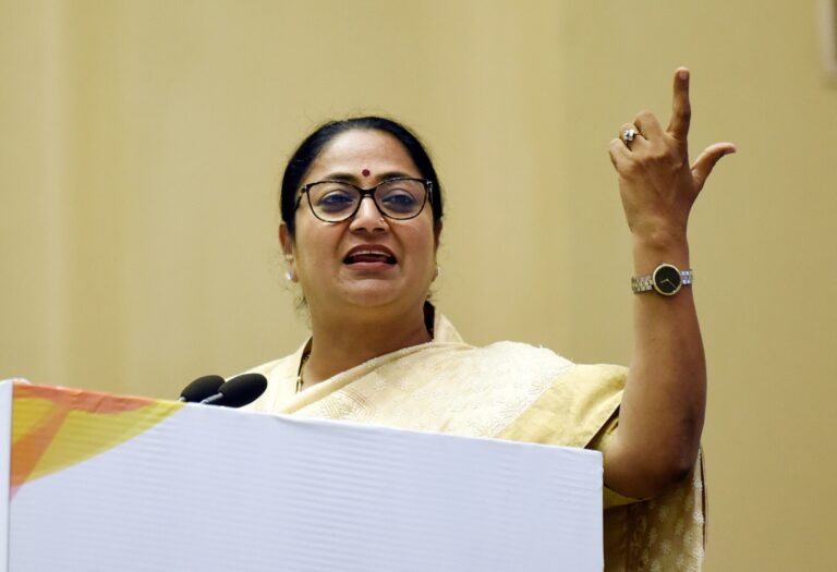 New Delhi : सार्वजनिक परिवहन को बढ़ावा देने की दिशा में दिल्ली सरकार की पहल, ईंधन बचत को जन आंदोलन बनाने की अपील