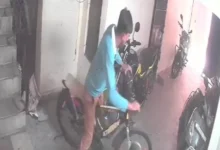 Laxmi Nagar Theft, Delhi Cycle Theft, CCTV Theft Video