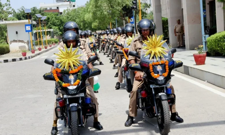 Noida Police, Dial 112, PRV Bikes, Laxmi Singh