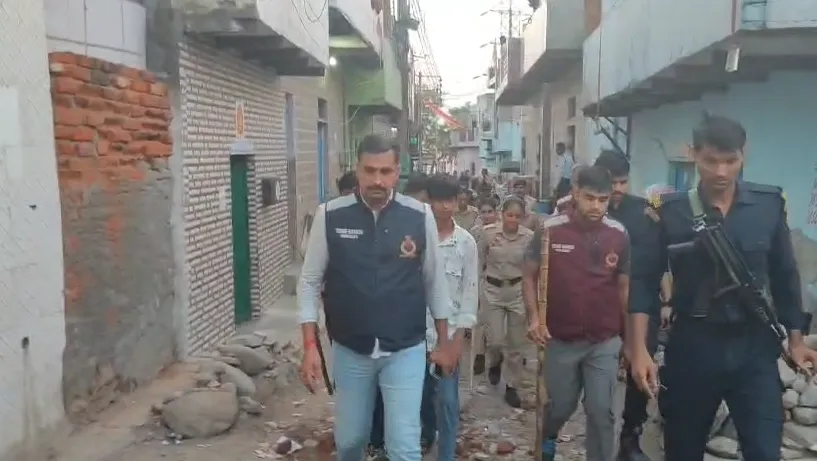Drug Raid: फरीदाबाद के नेहरू कॉलोनी में नशा तस्करों पर पुलिस का बड़ा एक्शन, सुबह-सुबह चला कांबिंग अभियान Faridabad Police, Nehru Colony News, Drug Smuggling