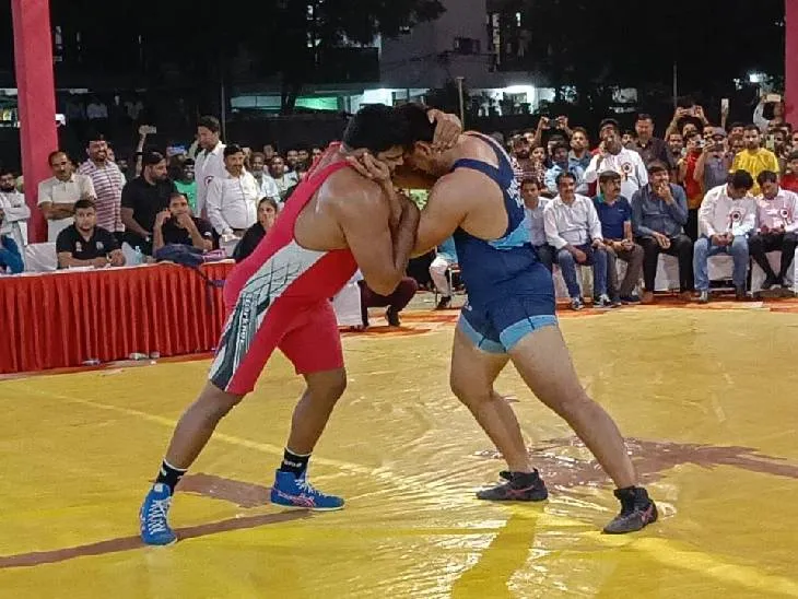 International Wrestling Championship Noida: 25 मई को गिरधरपुर में दंगल, 300 पहलवान दिखाएंगे दमखम International Wrestling Championship Noida: 25 मई को गिरधरपुर में दंगल, 300 पहलवान दिखाएंगे दमखम