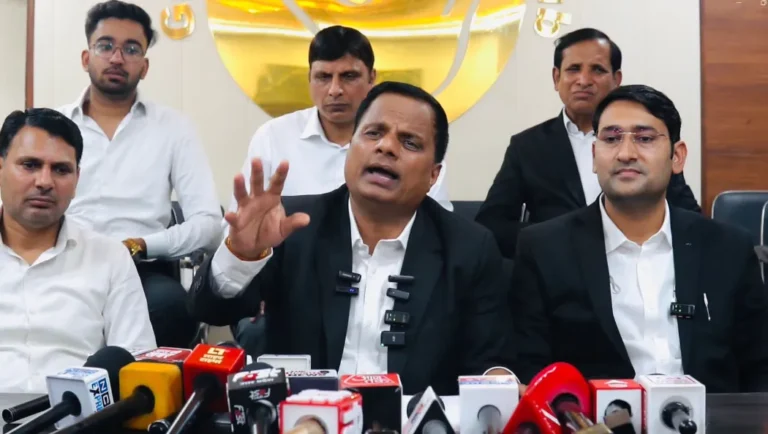 Samajwadi Party: सपा को बड़ा झटका, दो वरिष्ठ नेताओं ने पार्टी छोड़ी