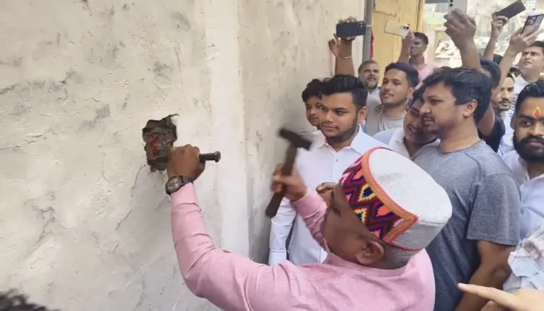 Delhi Sealing Relief: न्यू अशोक नगर में व्यापारियों को बड़ी राहत, फिलहाल सीलिंग कार्रवाई पर लगी रोक