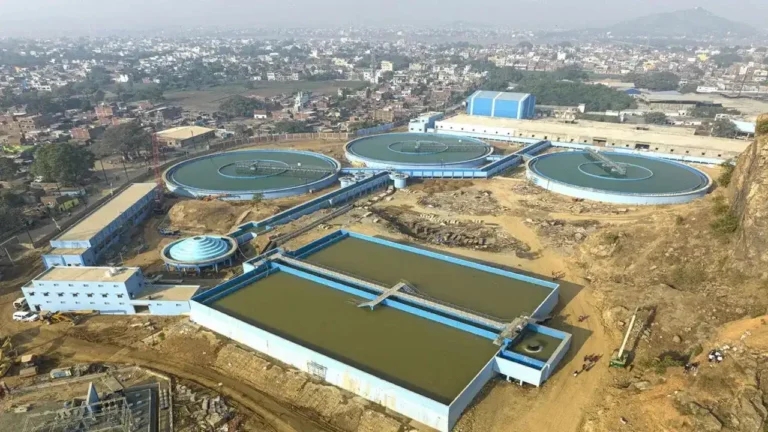 Greater Noida West: ग्रेटर नोएडा वेस्ट की सोसाइटियों को मिलेगा पर्याप्त गंगाजल