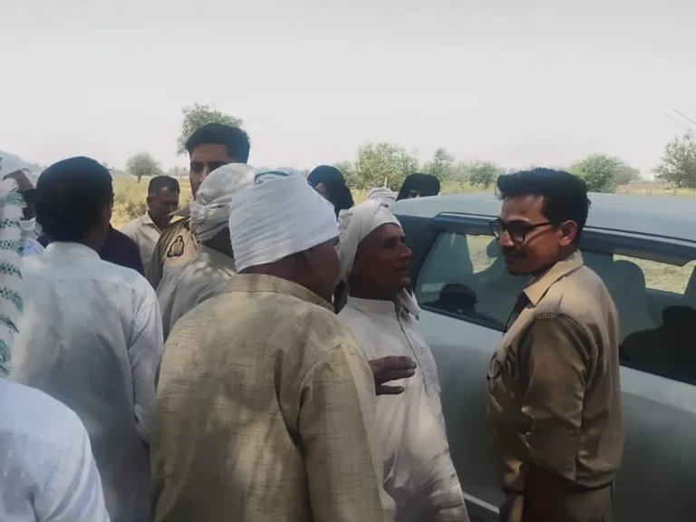 Parsaul Village: पारसौल में किसानों का विरोध, जमीन पर कब्जा लेने पहुंची प्राधिकरण टीम को लौटना पड़ा