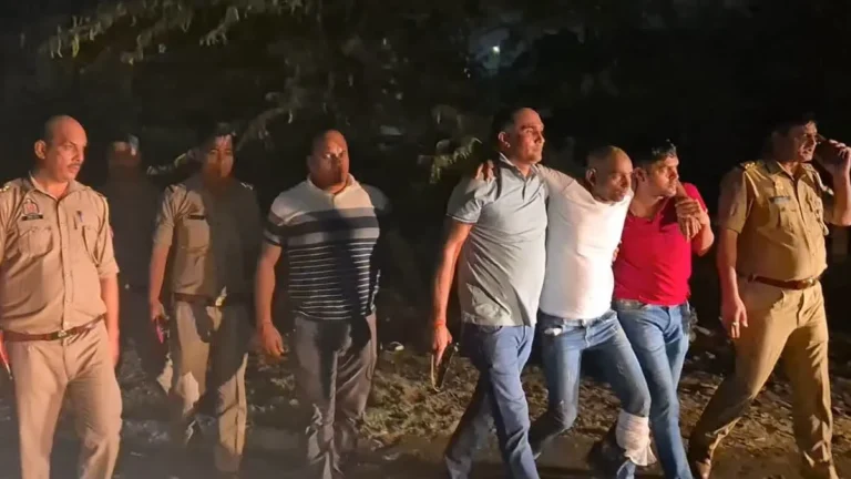 Greater Noida Encounter: पुलिस मुठभेड़ में शातिर चेन स्नैचर गिरफ्तार, पैर में गोली लगने से घायल, साथी फरार
