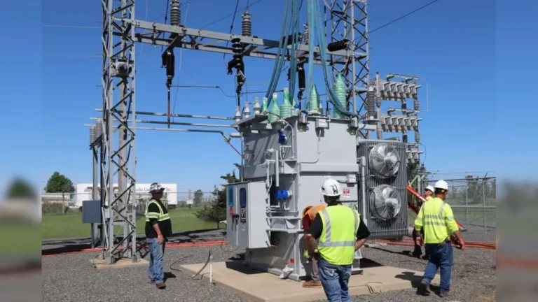 Noida Power Upgrade: मई में 50 नए ट्रांसफार्मर लगेंगे, 2027 तक 500 का लक्ष्य, बिजली आपूर्ति होगी मजबूत