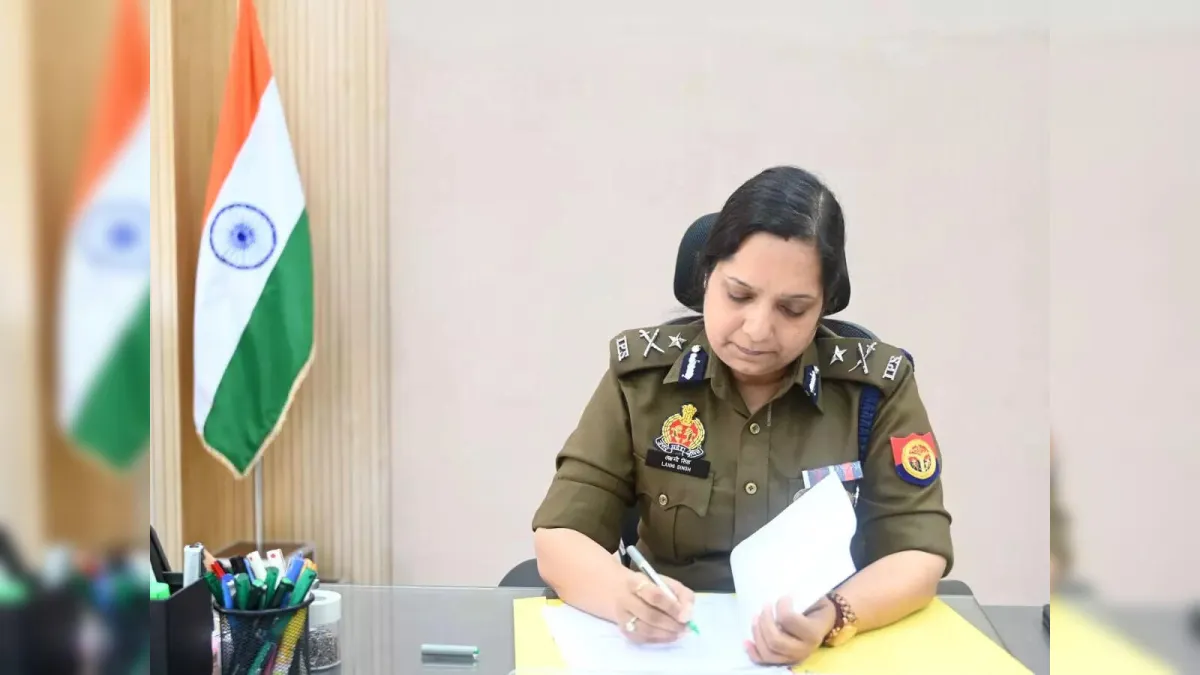 Noida Police Success: 450 गैंग का पर्दाफाश, 4823 अपराधी गिरफ्तार, 47.61 करोड़ की चोरी की संपत्ति बरामद Noida Police Success: 450 गैंग का पर्दाफाश, 4823 अपराधी गिरफ्तार, 47.61 करोड़ की चोरी की संपत्ति बरामद