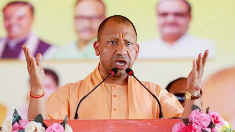 Uttar Pradesh : सिपाही भर्ती परीक्षा के दूसरे दिन 7.32 लाख अभ्यर्थी हुए शामिल, नकल और फर्जीवाड़े पर योगी सरकार का सख्त शिकंजा