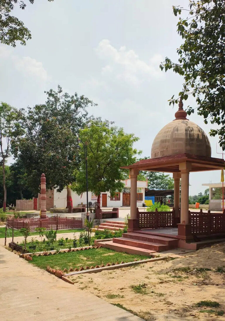 Uttar Pradesh : चौरासी कोसी परिक्रमा मार्ग पर श्रद्धालुओं के लिए तैयार हुईं अत्याधुनिक सुविधाएं