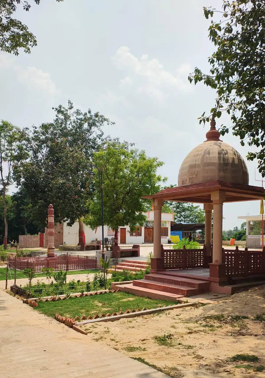 Uttar Pradesh : चौरासी कोसी परिक्रमा मार्ग पर श्रद्धालुओं के लिए तैयार हुईं अत्याधुनिक सुविधाएं Uttar Pradesh : चौरासी कोसी परिक्रमा मार्ग पर श्रद्धालुओं के लिए तैयार हुईं अत्याधुनिक सुविधाएं