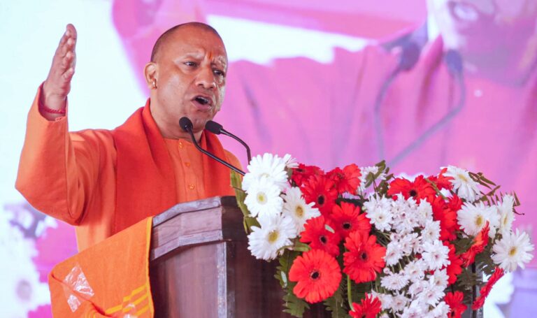 Uttar Pradesh : बुंदेलखंड में दिख रहा विकास का नया मॉडल- सीएम योगी