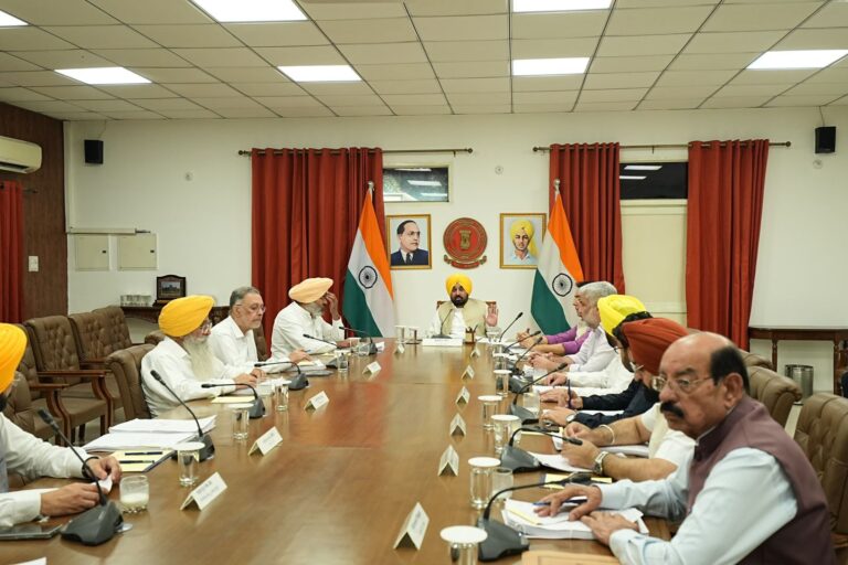 Punjab : मुख्यमंत्री के नेतृत्व में मंत्रिमंडल ने चुनाव विभाग के सेवा नियमों में संशोधन को दी हरी झंडी, मतदाता सूचियों के विशेष पुनरीक्षण को सुचारू रूप से सुनिश्चित किया जा सकेगा