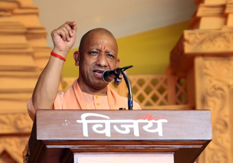 Uttar Pradesh : जिनके मन में देश के प्रति आस्था व निष्ठा नहीं, उनके लिए भारत की धऱती धर्मशाला नहीं हो सकती- मुख्यमंत्री