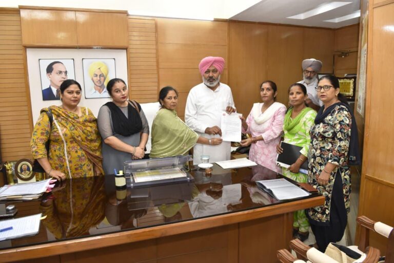 Punjab : वित्त मंत्री हरपाल सिंह चीमा ने कर्मचारियों के लंबित मुद्दों के ठोस समाधान के लिए विभिन्न विभागों की कर्मचारी यूनियनों के साथ की बैठकें